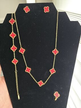 Gold-Tone Red Clover Motif Jewelry Set - Necklace, Bracelet, Earrings, Ring